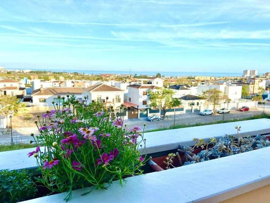 Sea View And Mountains By Solymar Holiday Torre Del Mar Exterior foto