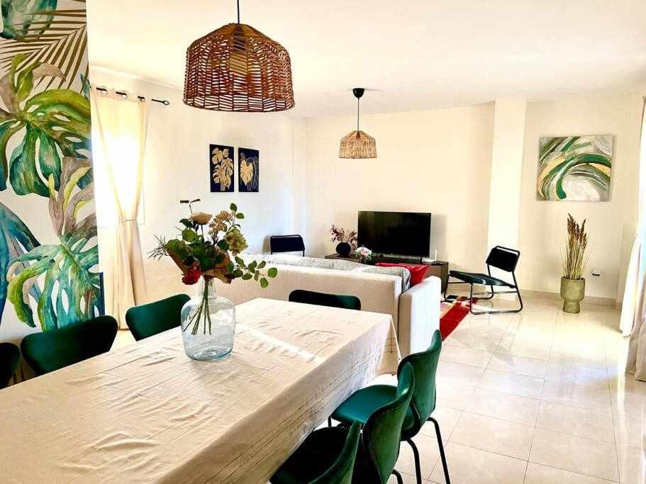 Sea View And Mountains By Solymar Holiday Torre Del Mar Exterior foto